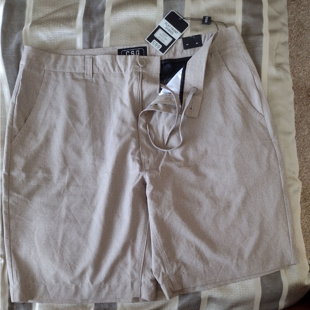 Khaki green shorts - Picture 8 of 8